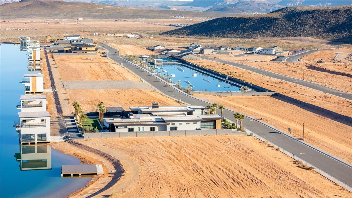 SOUTHERN SHORES - Land