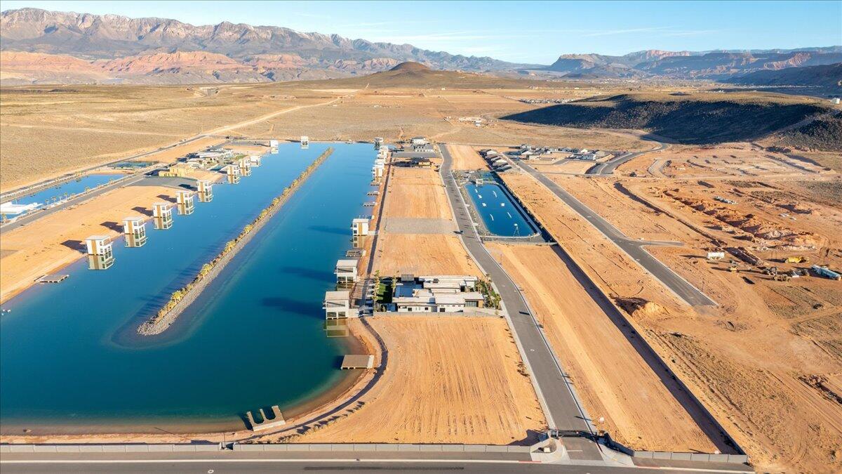 SOUTHERN SHORES - Land