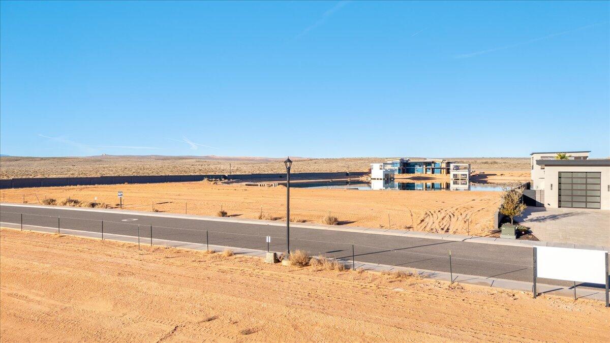 SOUTHERN SHORES - Land