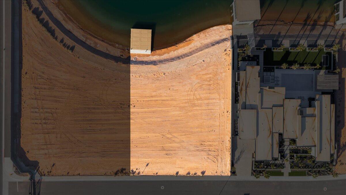 SOUTHERN SHORES - Land