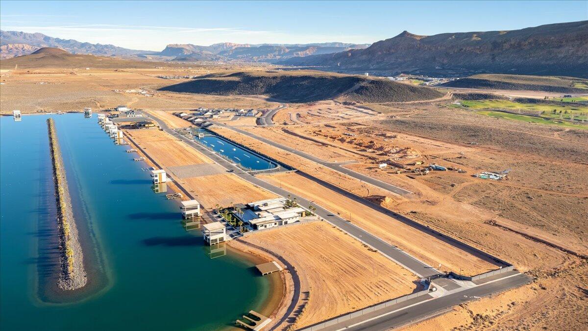 SOUTHERN SHORES - Land