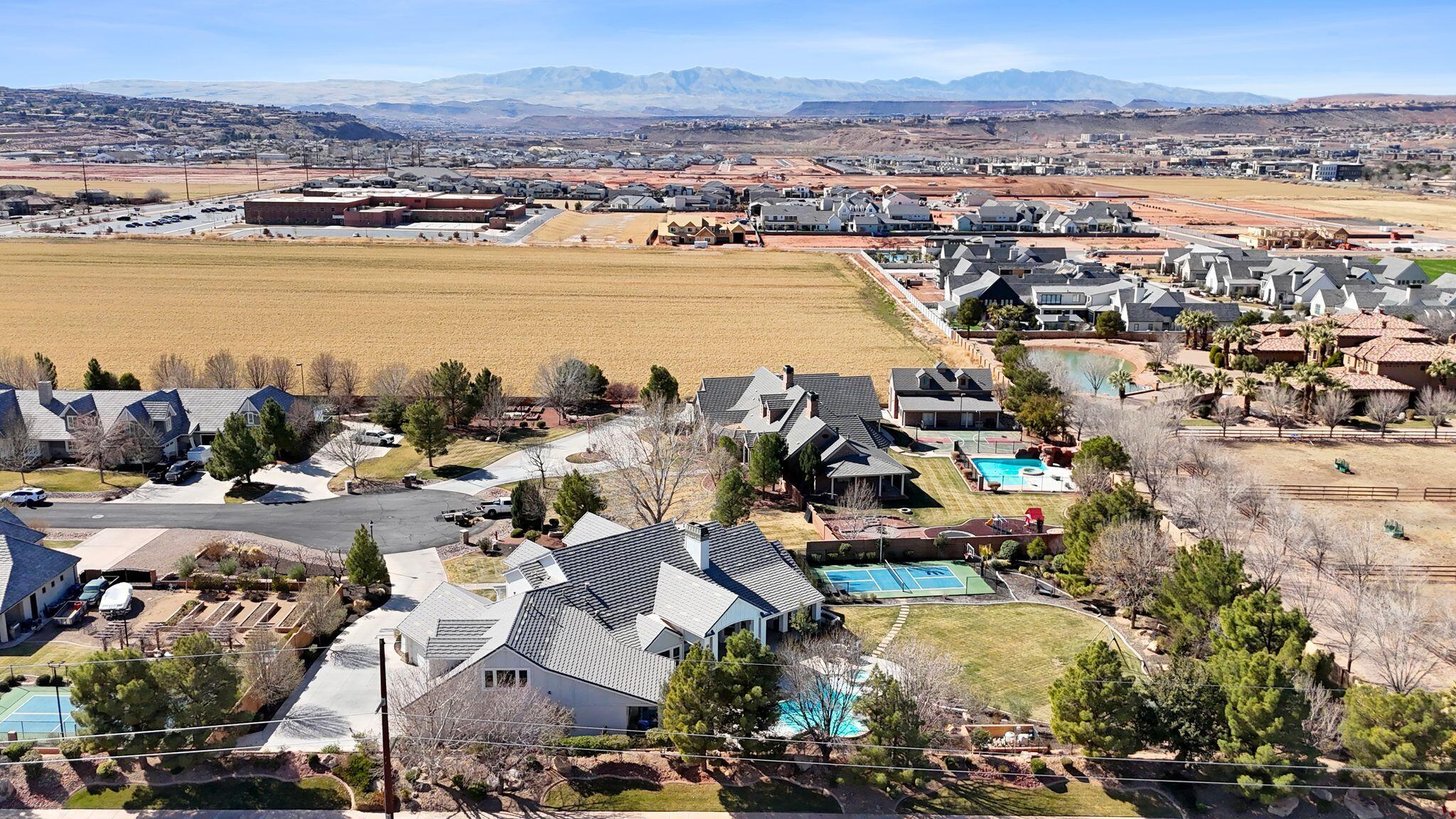 OLD FARM ESTATES - Residential
