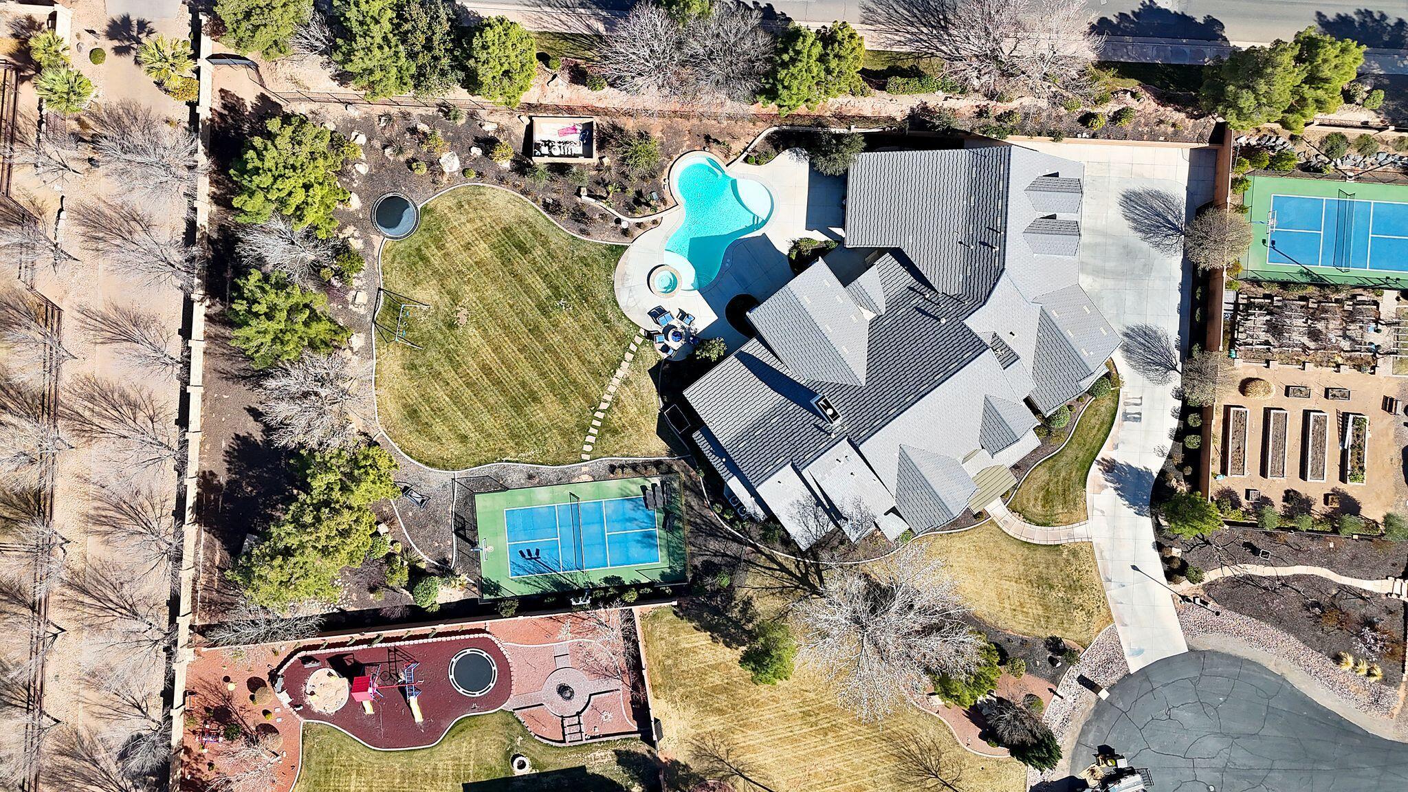 OLD FARM ESTATES - Residential