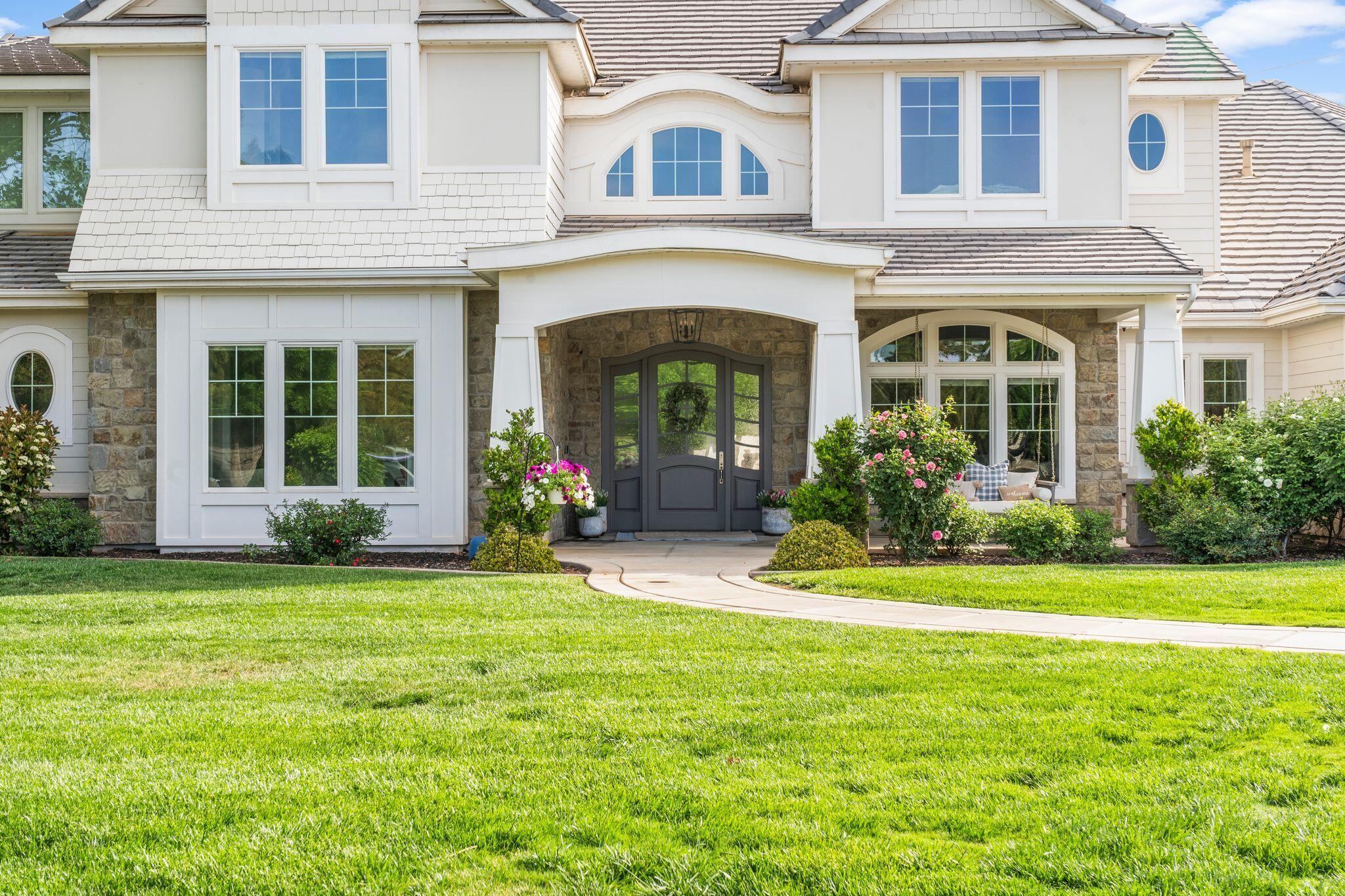 OLD FARM ESTATES - Residential