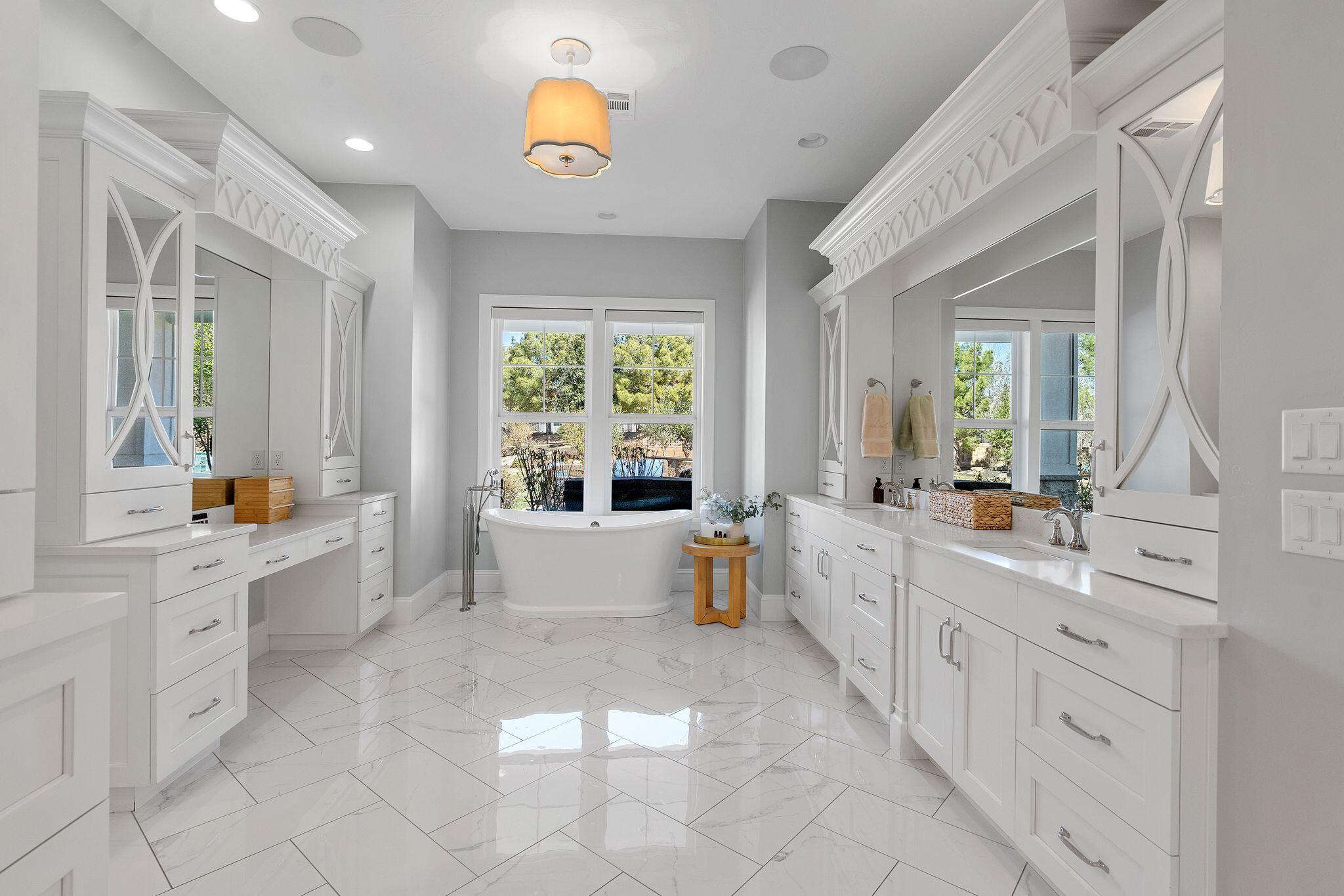 OLD FARM ESTATES - Residential