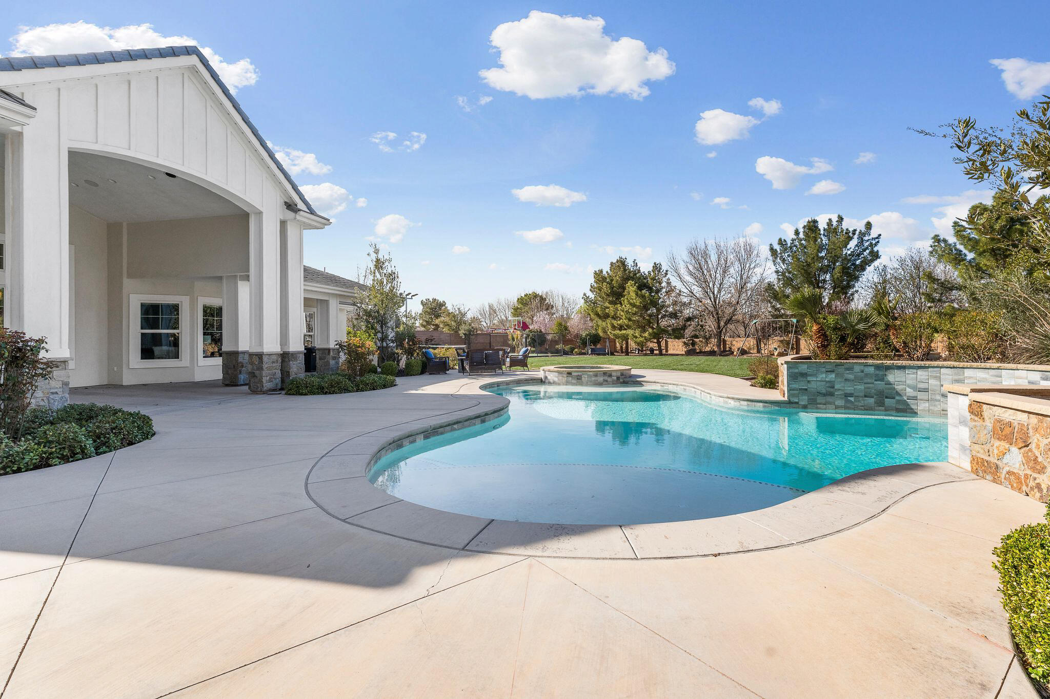 OLD FARM ESTATES - Residential