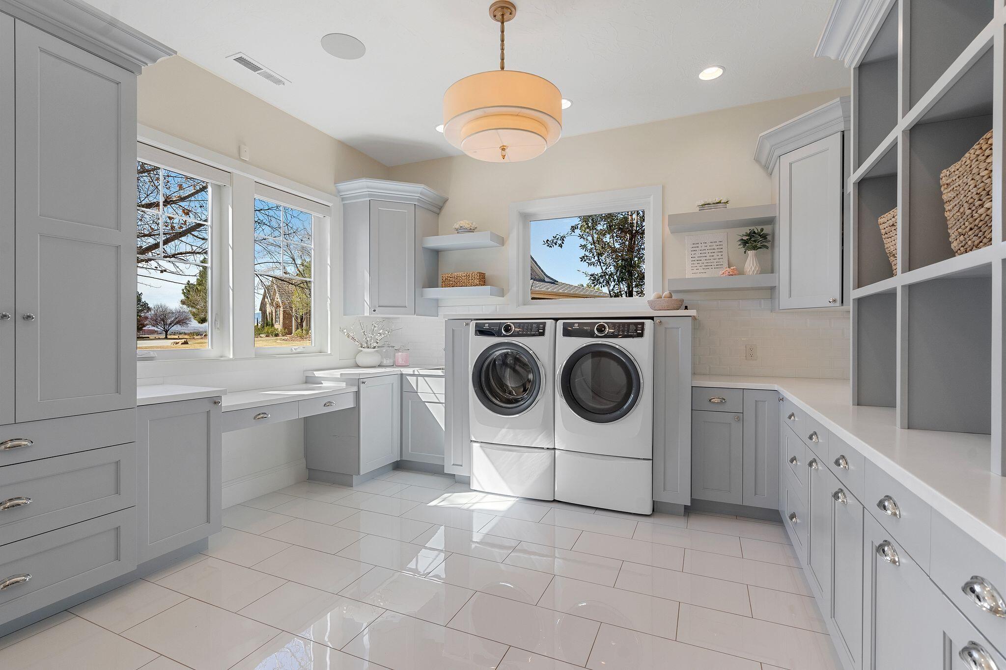 OLD FARM ESTATES - Residential