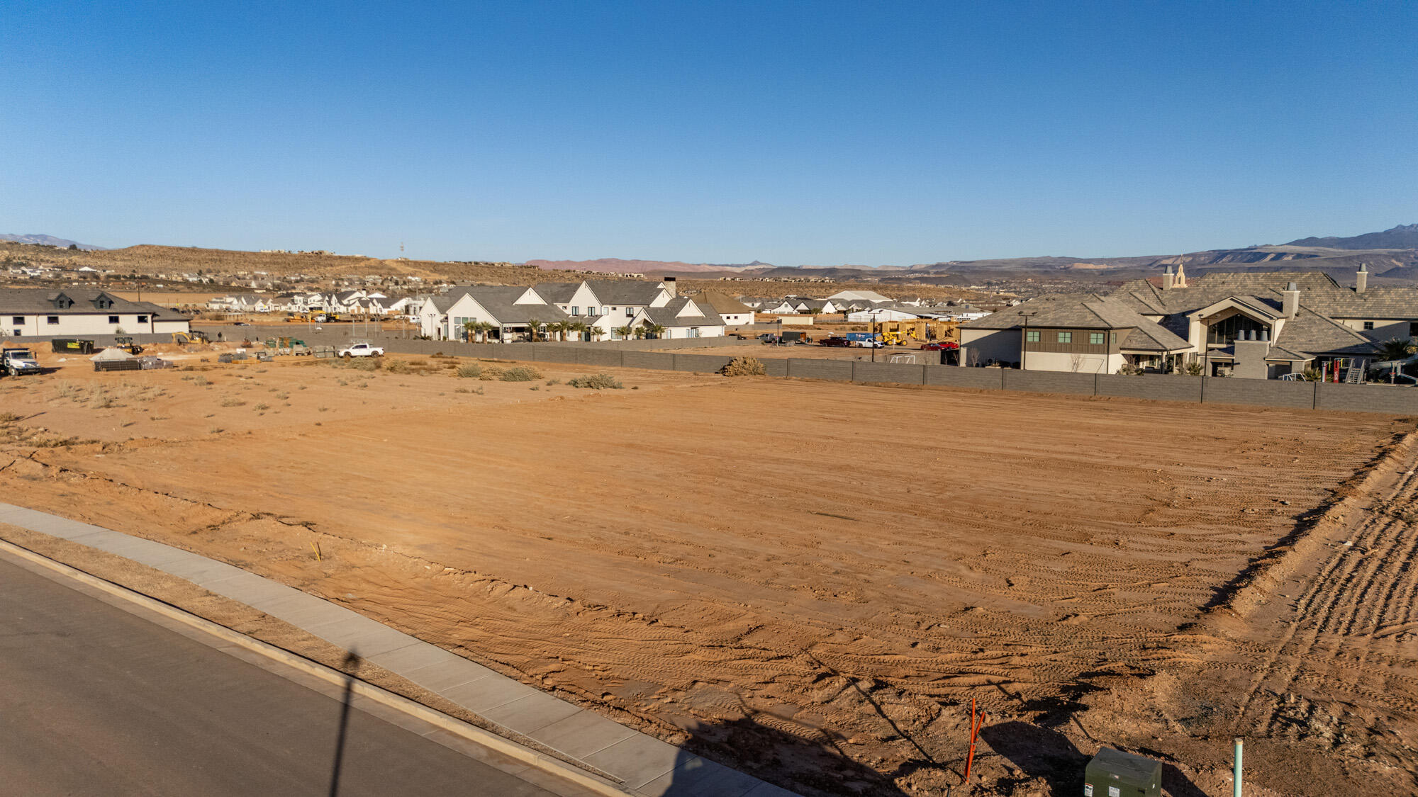 CRIMSON RANCH ESTATES - Land