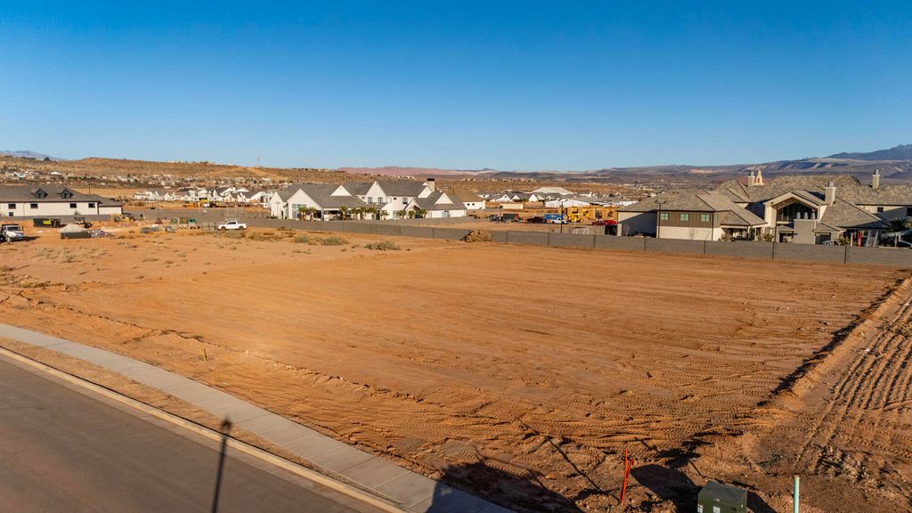 Photo of 3311 E ASHBURY DR, Saint George, UT 84790 (MLS # 26-268578)