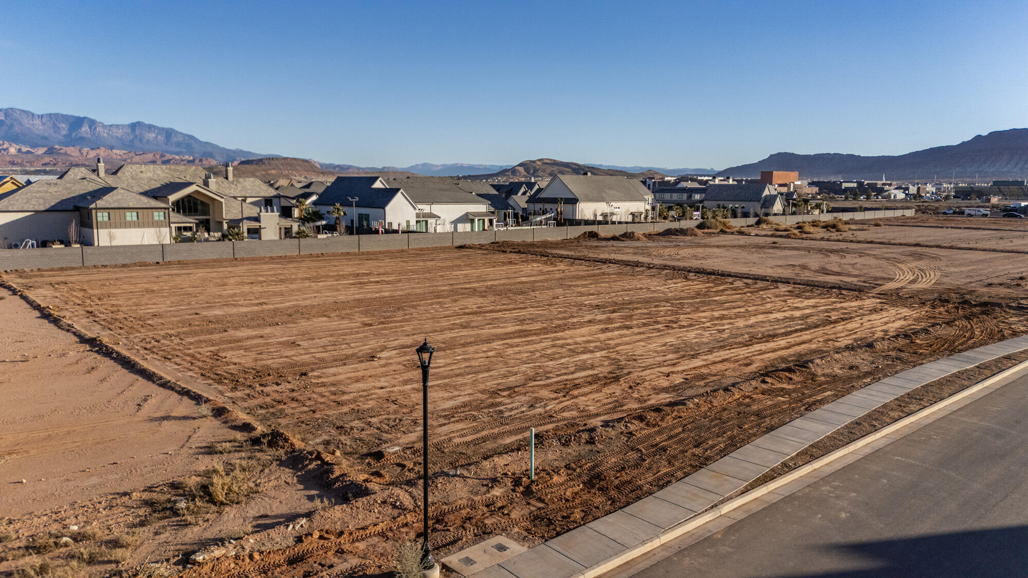 CRIMSON RANCH ESTATES - Land