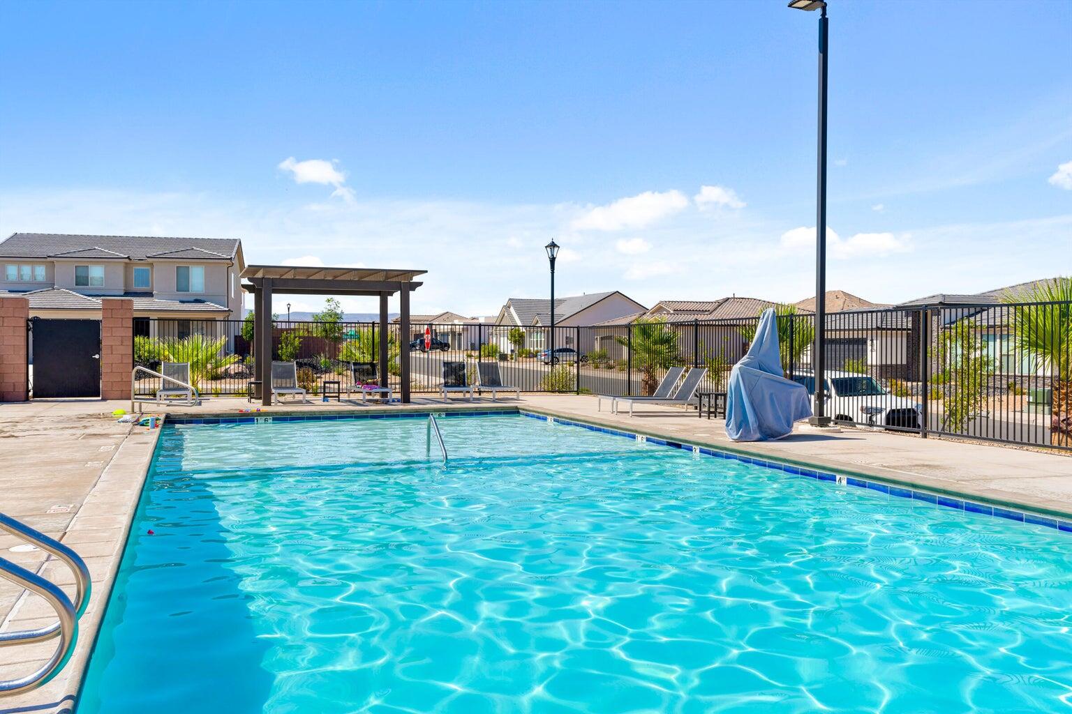 WARNER GATEWAY - Residential