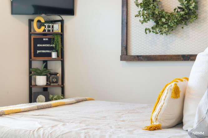 WARNER GATEWAY - Residential