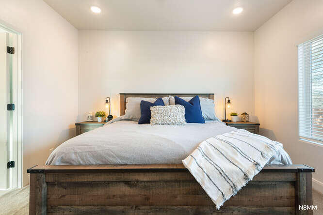 WARNER GATEWAY - Residential