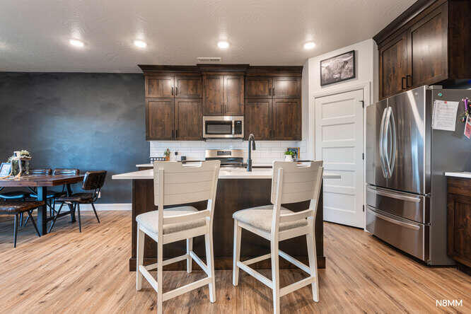 WARNER GATEWAY - Residential