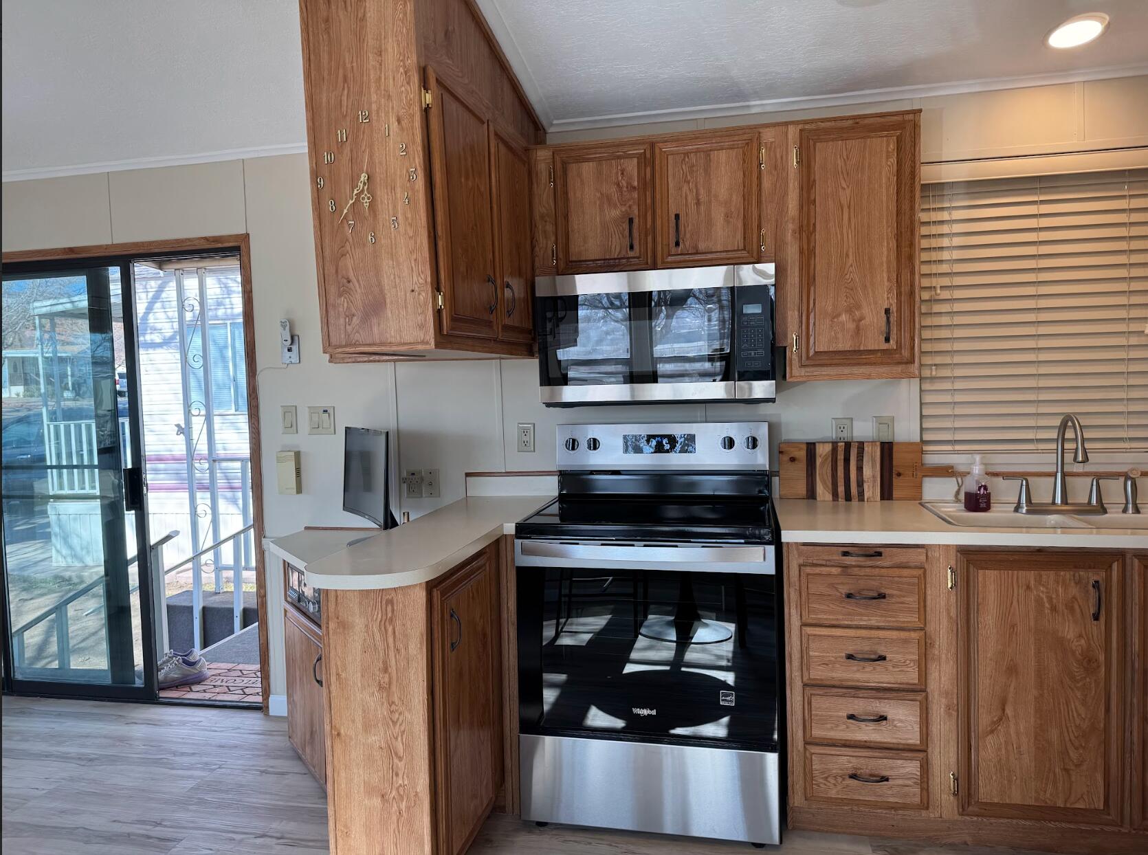 CANYON BREEZE RV RESORT - Residential