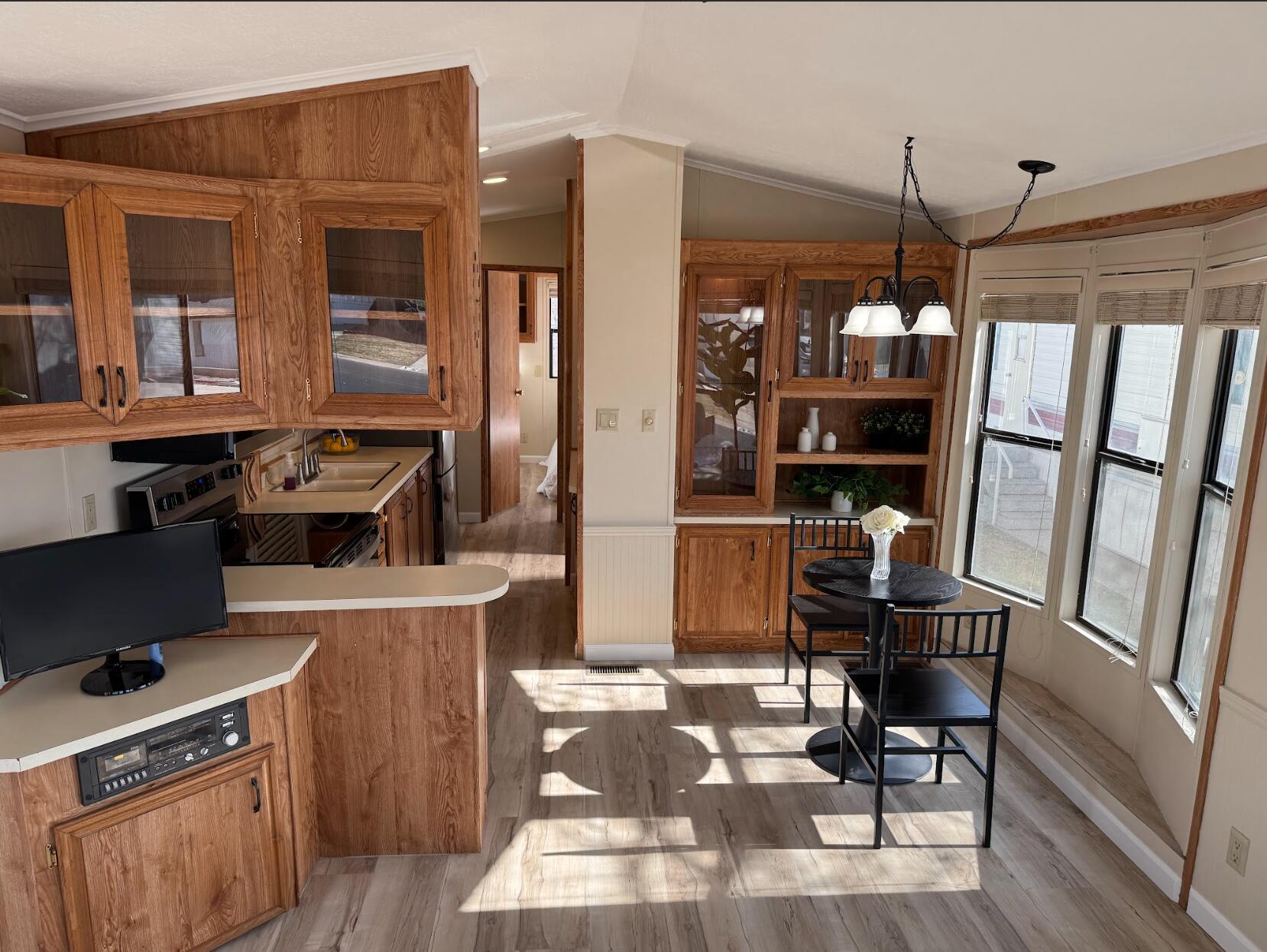 CANYON BREEZE RV RESORT - Residential