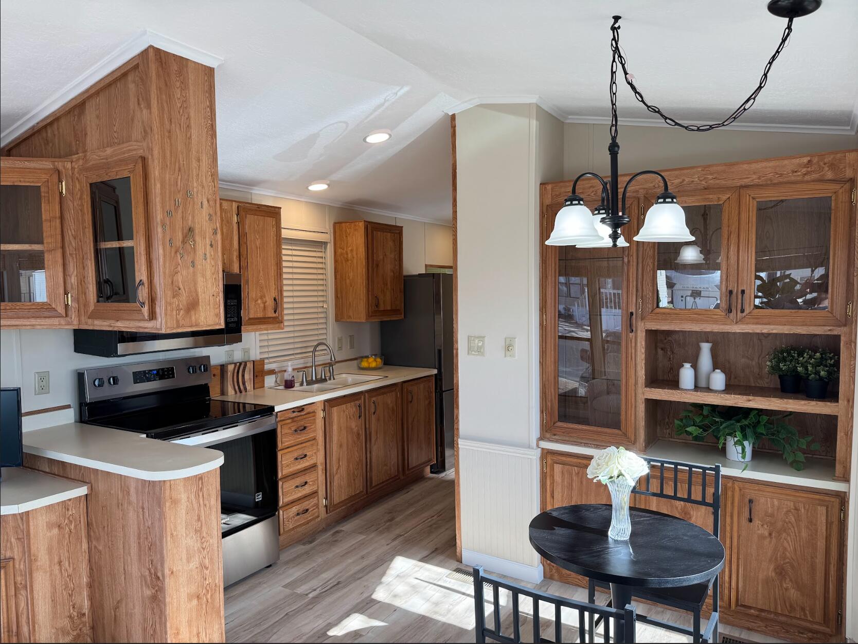 CANYON BREEZE RV RESORT - Residential