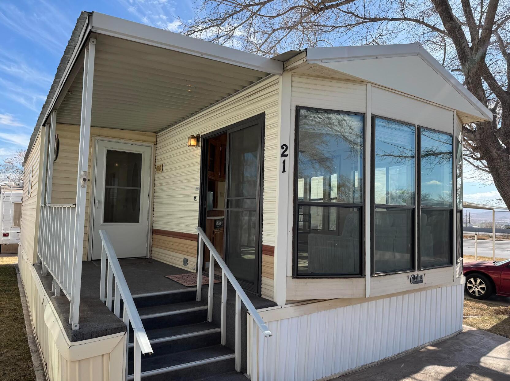 CANYON BREEZE RV RESORT - Residential