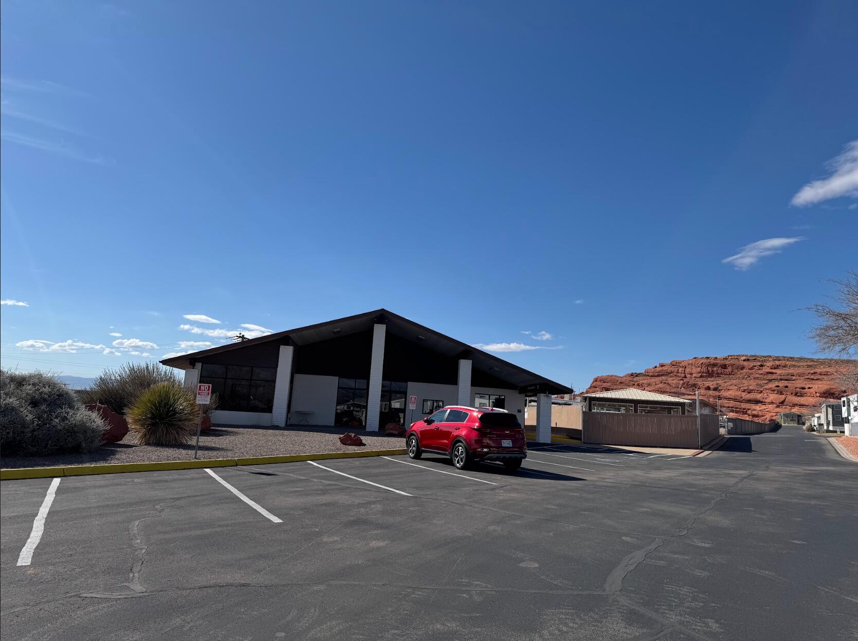 CANYON BREEZE RV RESORT - Residential