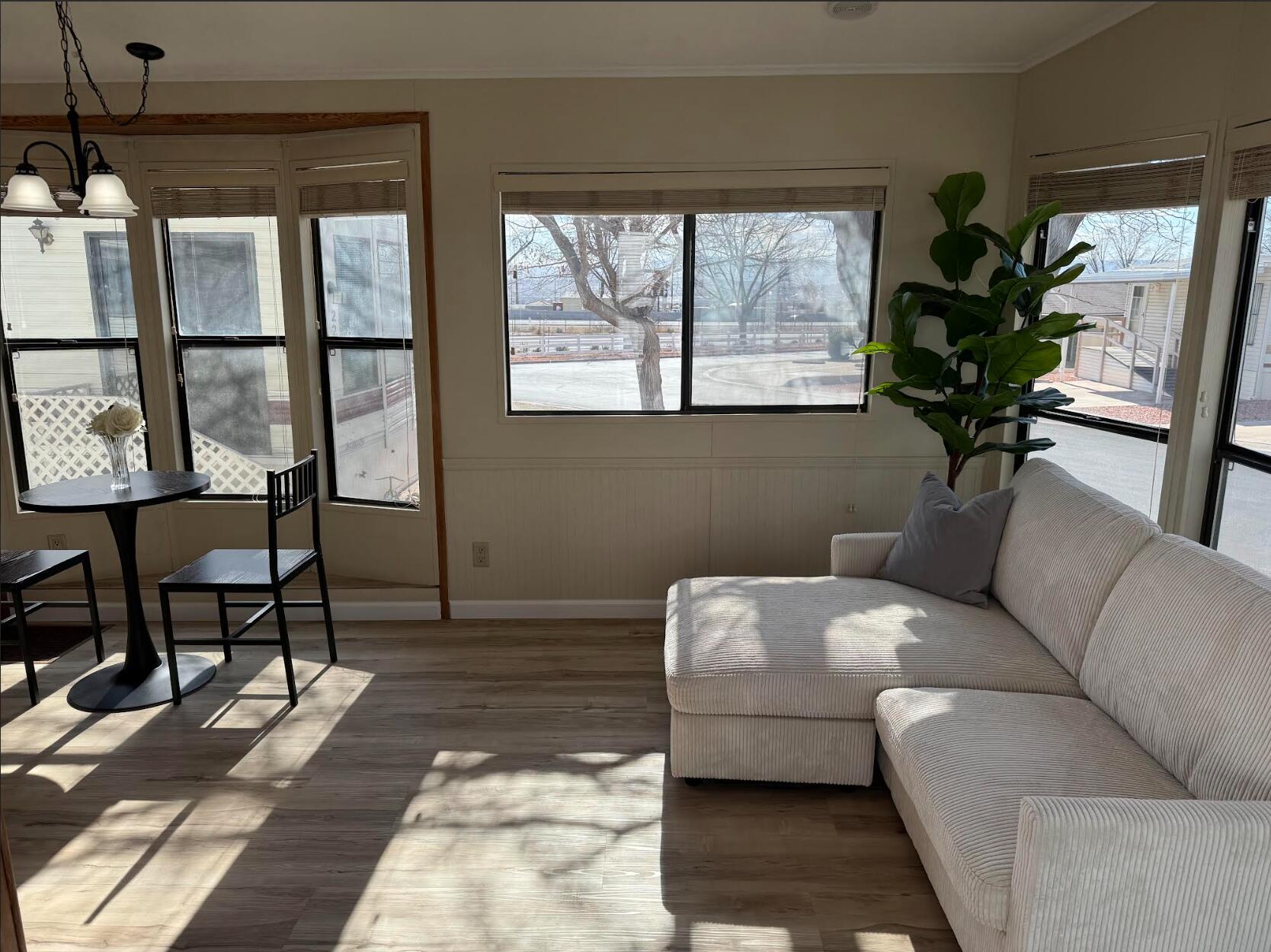 CANYON BREEZE RV RESORT - Residential