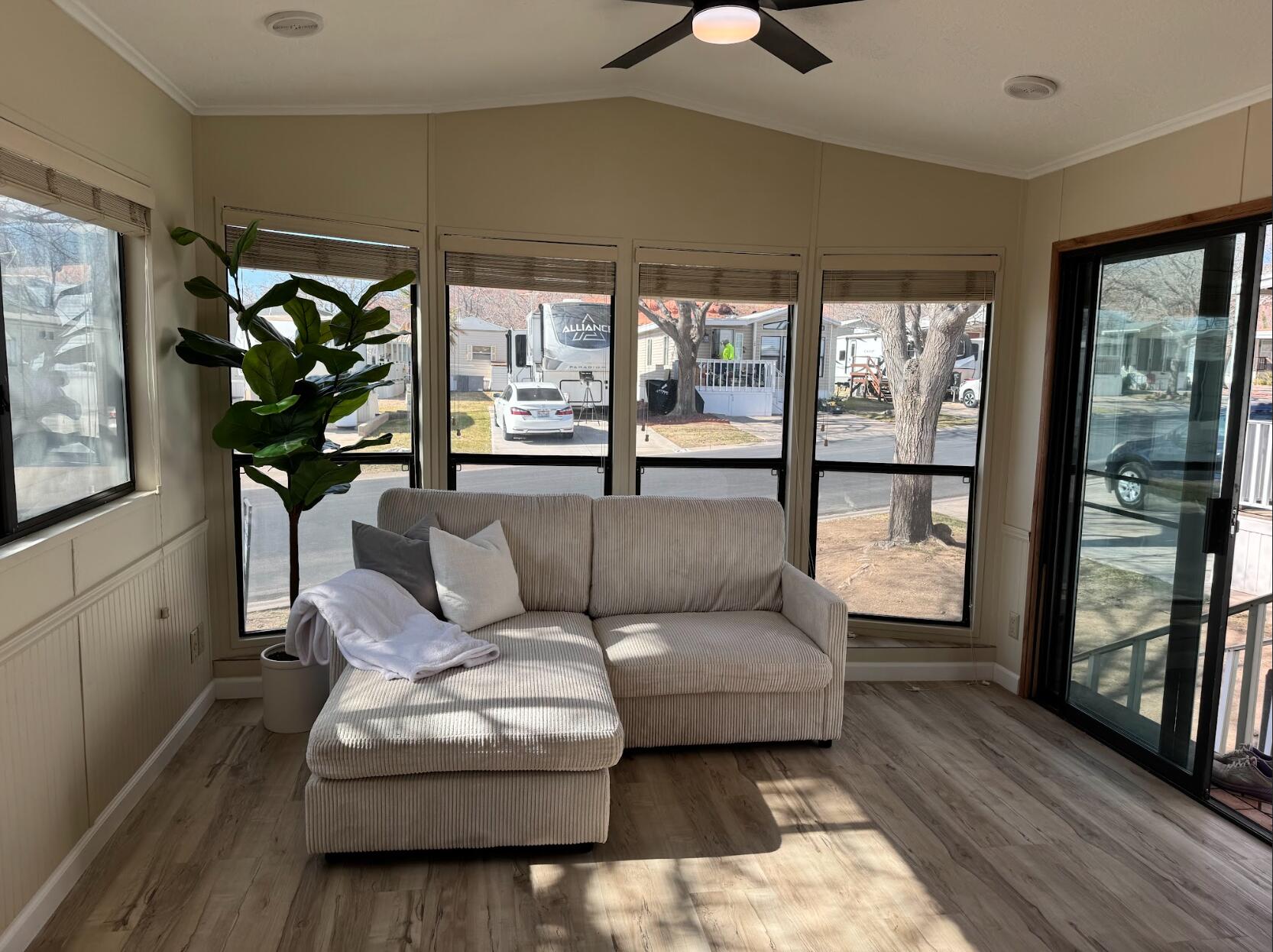 CANYON BREEZE RV RESORT - Residential