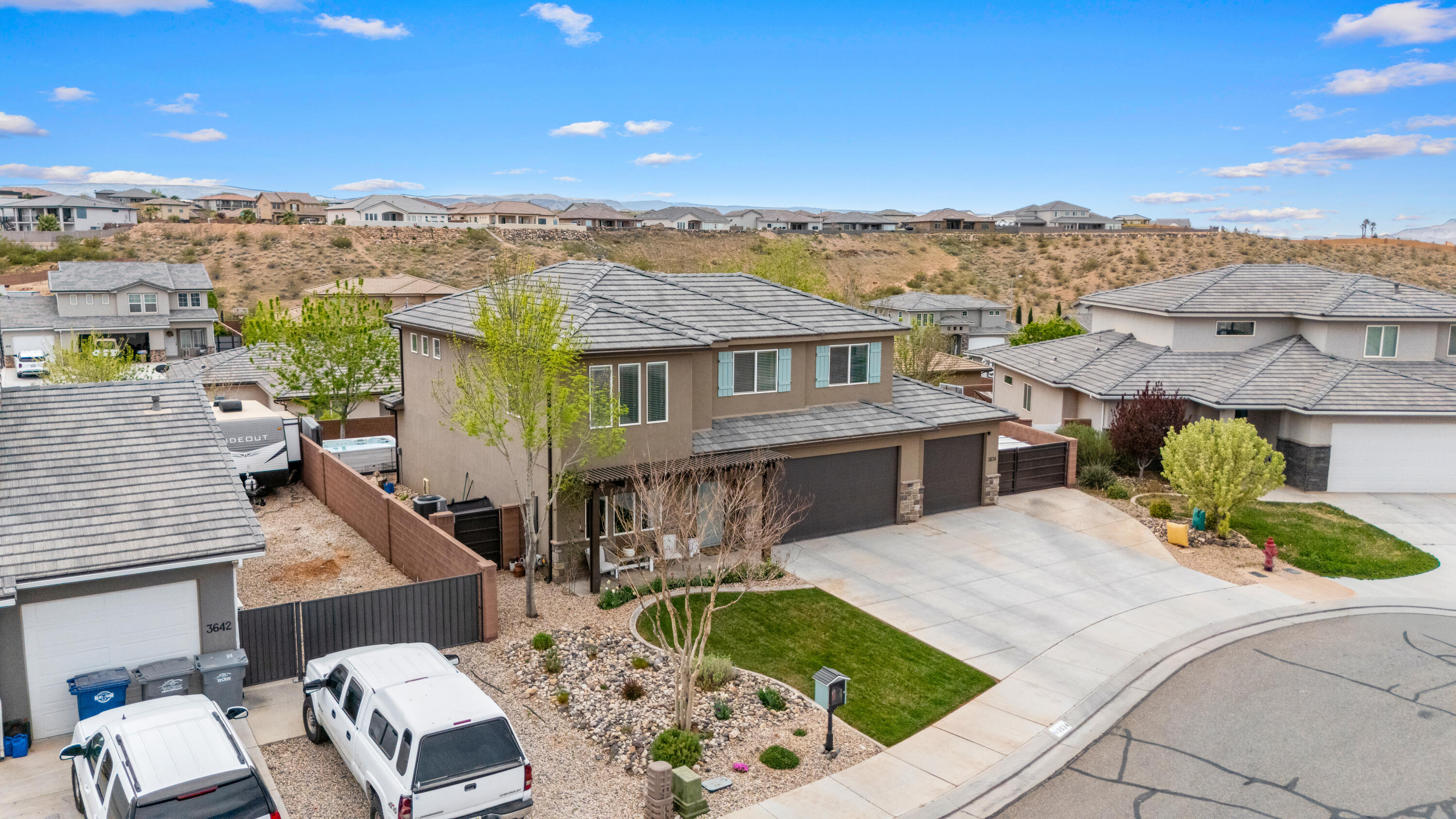 DESERT RIDGE - Residential