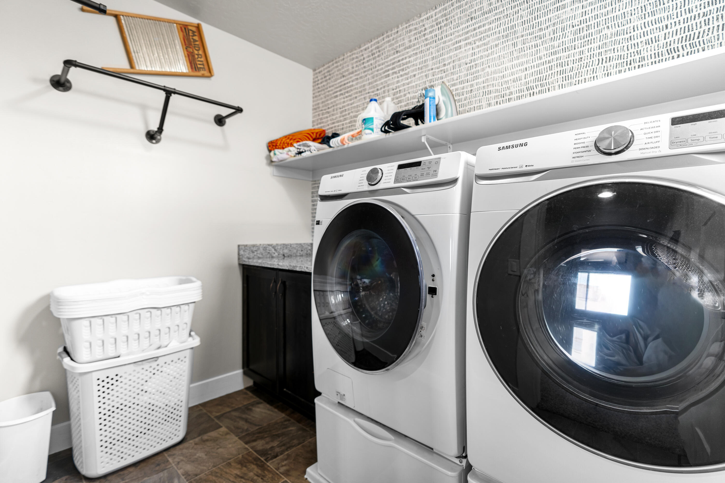 DESERT RIDGE - Residential