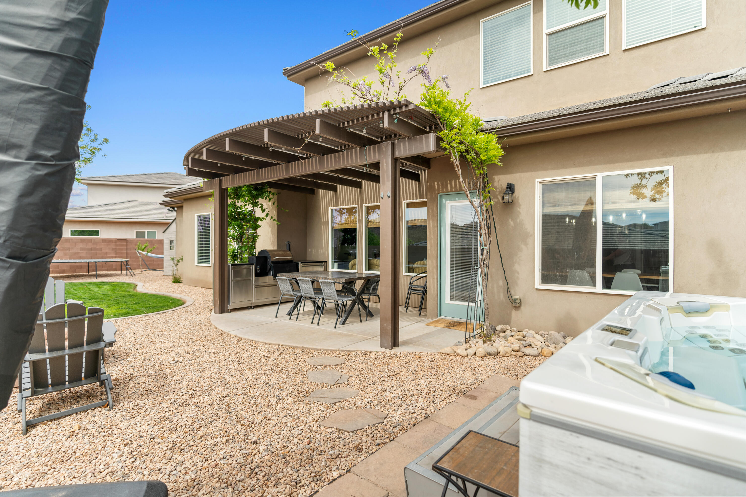 DESERT RIDGE - Residential