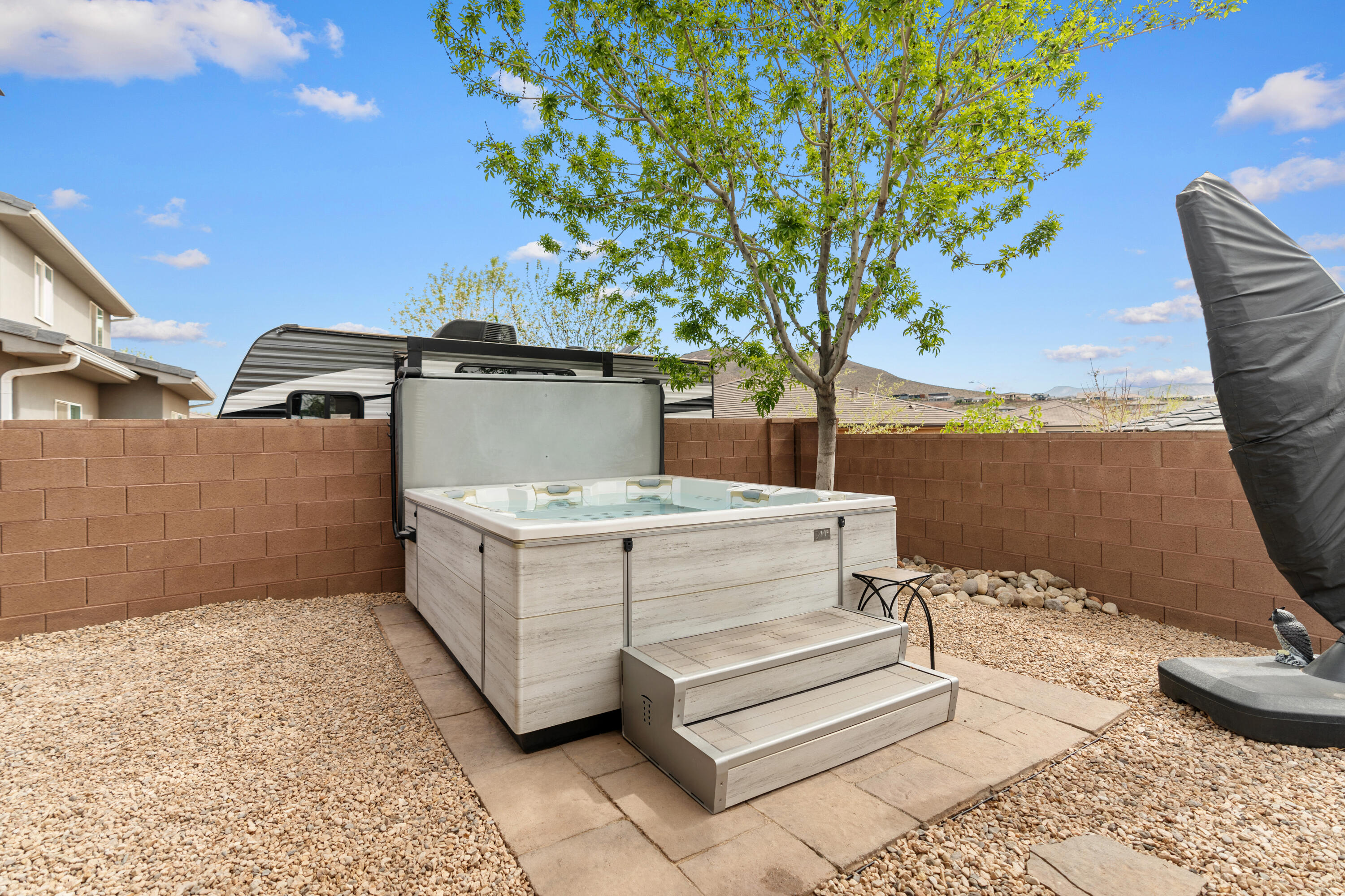 DESERT RIDGE - Residential