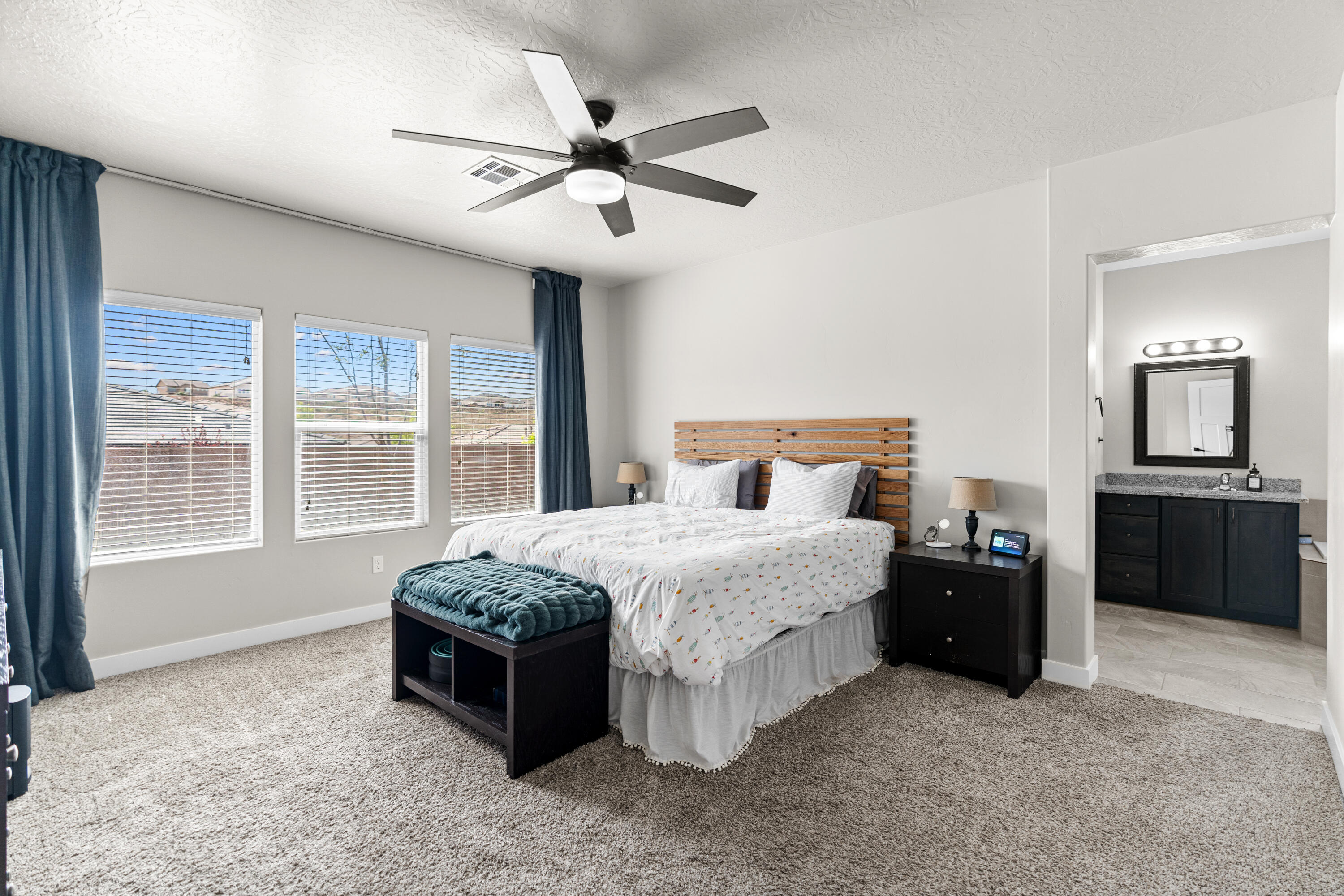 DESERT RIDGE - Residential