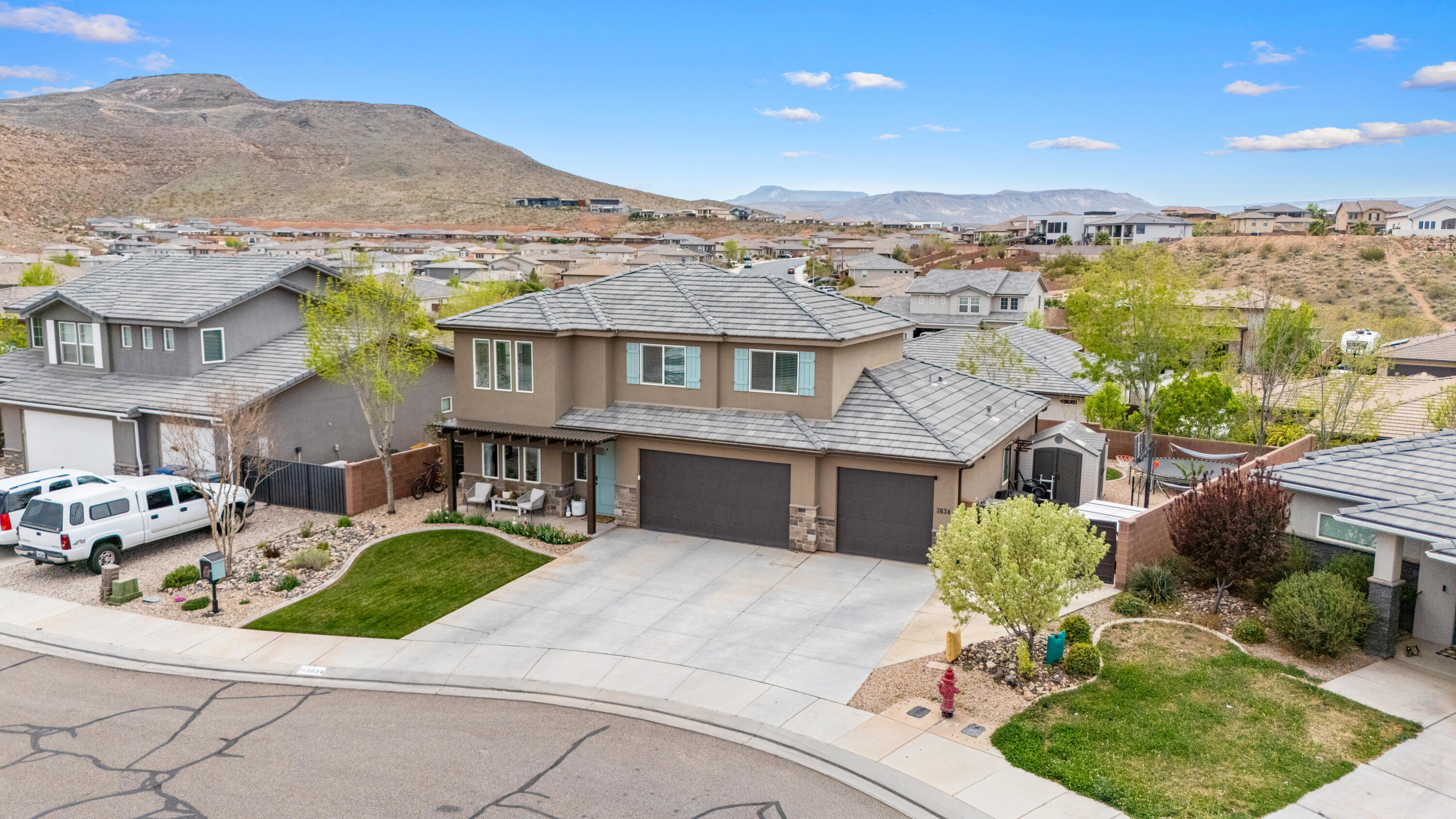 DESERT RIDGE - Residential