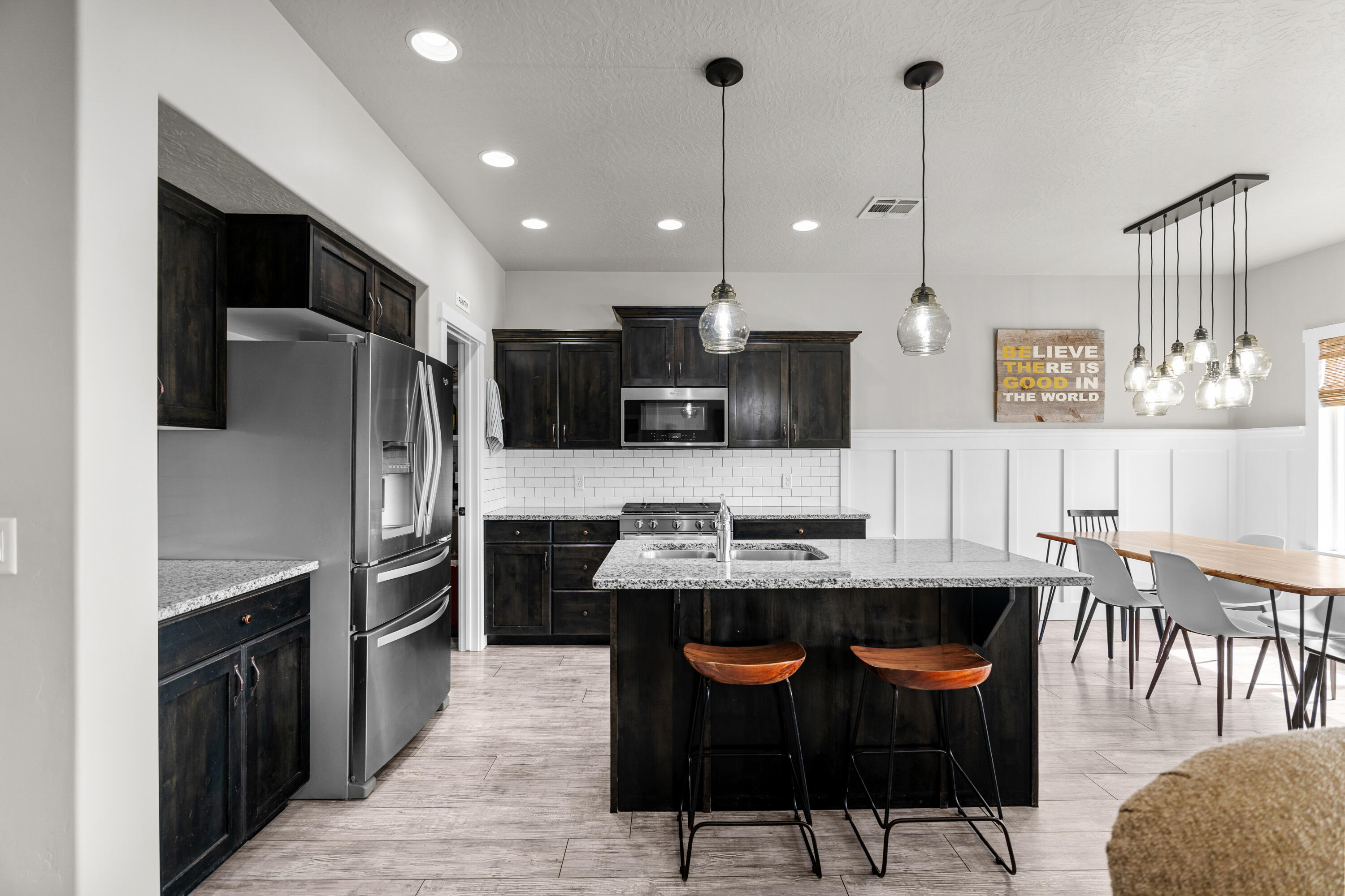 DESERT RIDGE - Residential