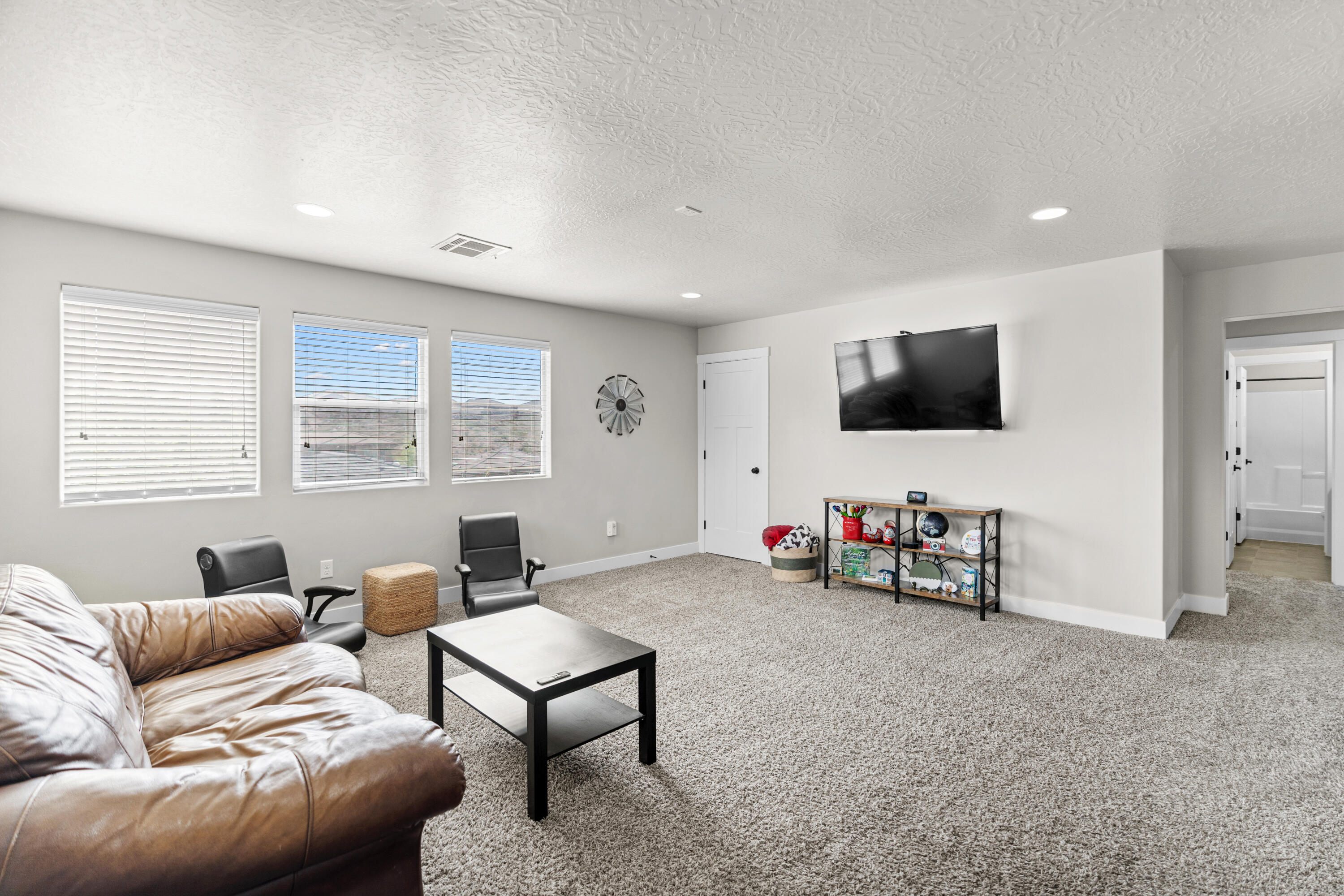 DESERT RIDGE - Residential