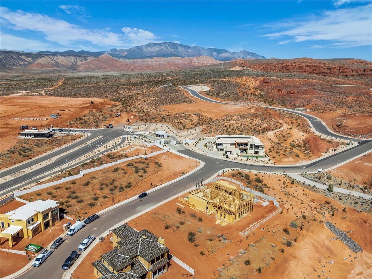 SOLENTE VILLAGE - Land