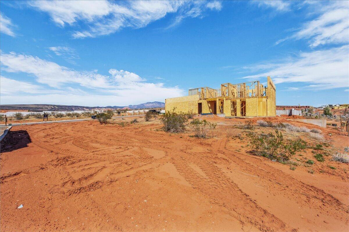 SOLENTE VILLAGE - Land