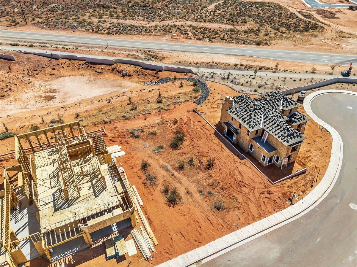 SOLENTE VILLAGE - Land