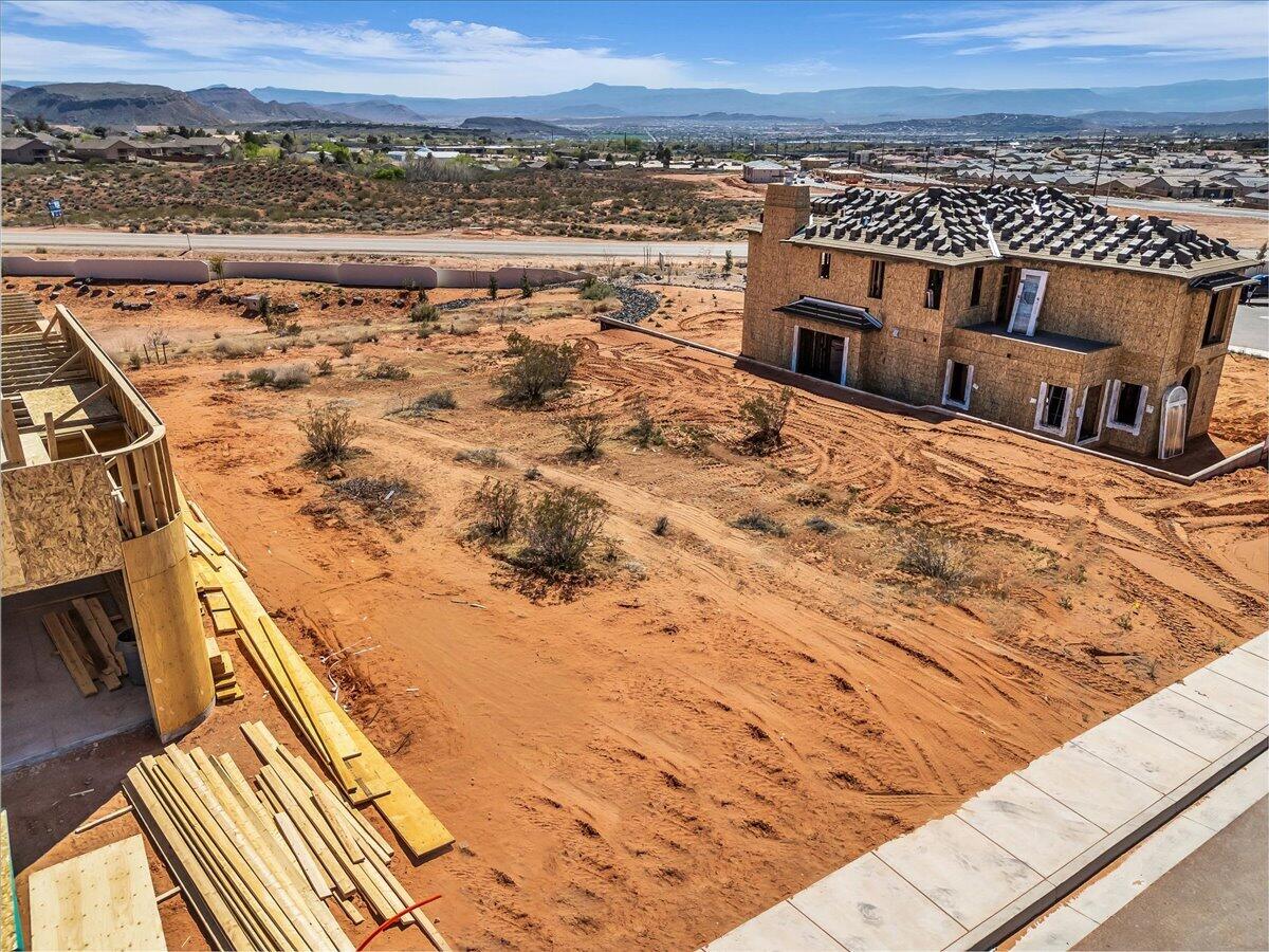 SOLENTE VILLAGE - Land