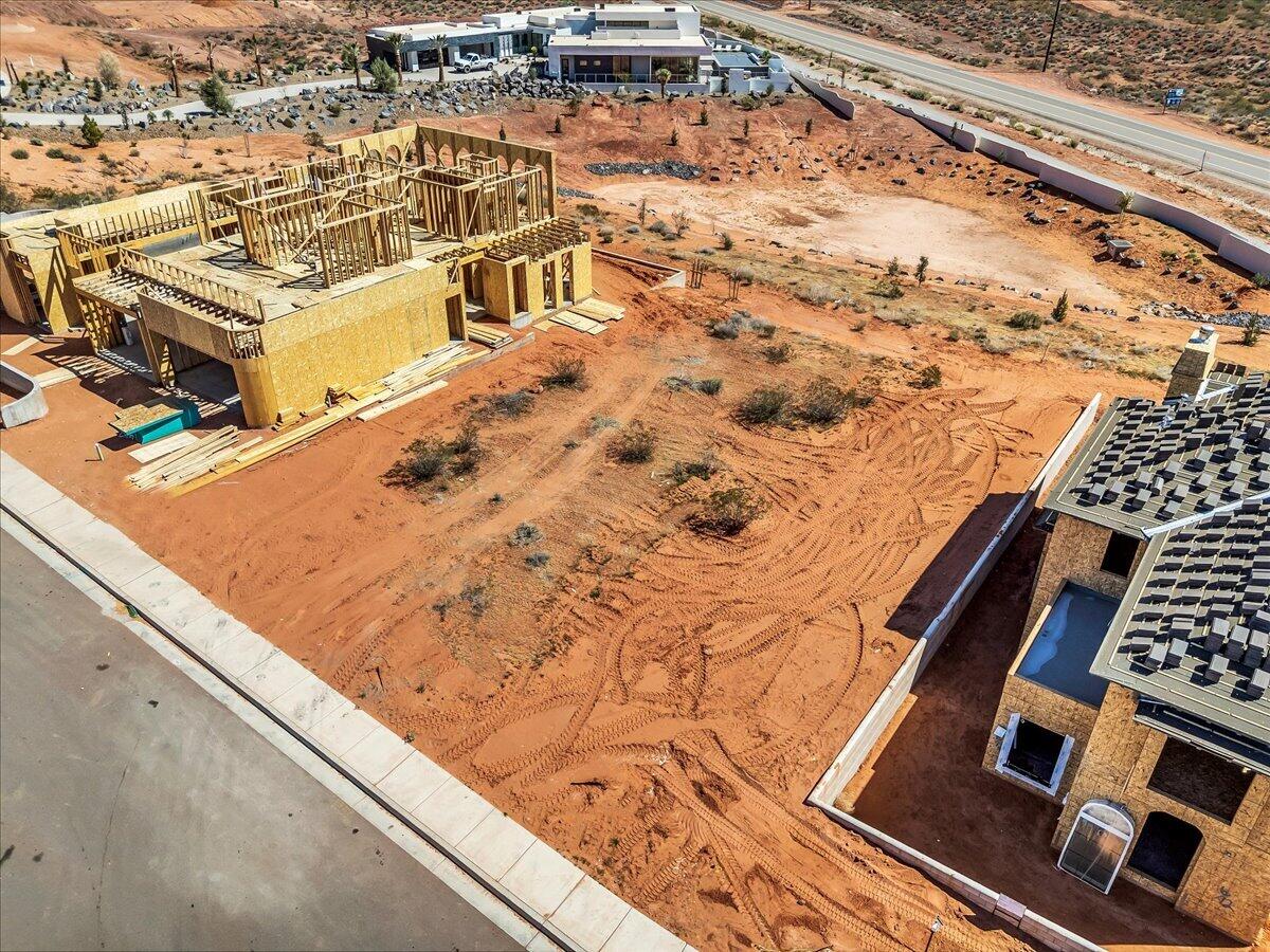 SOLENTE VILLAGE - Land