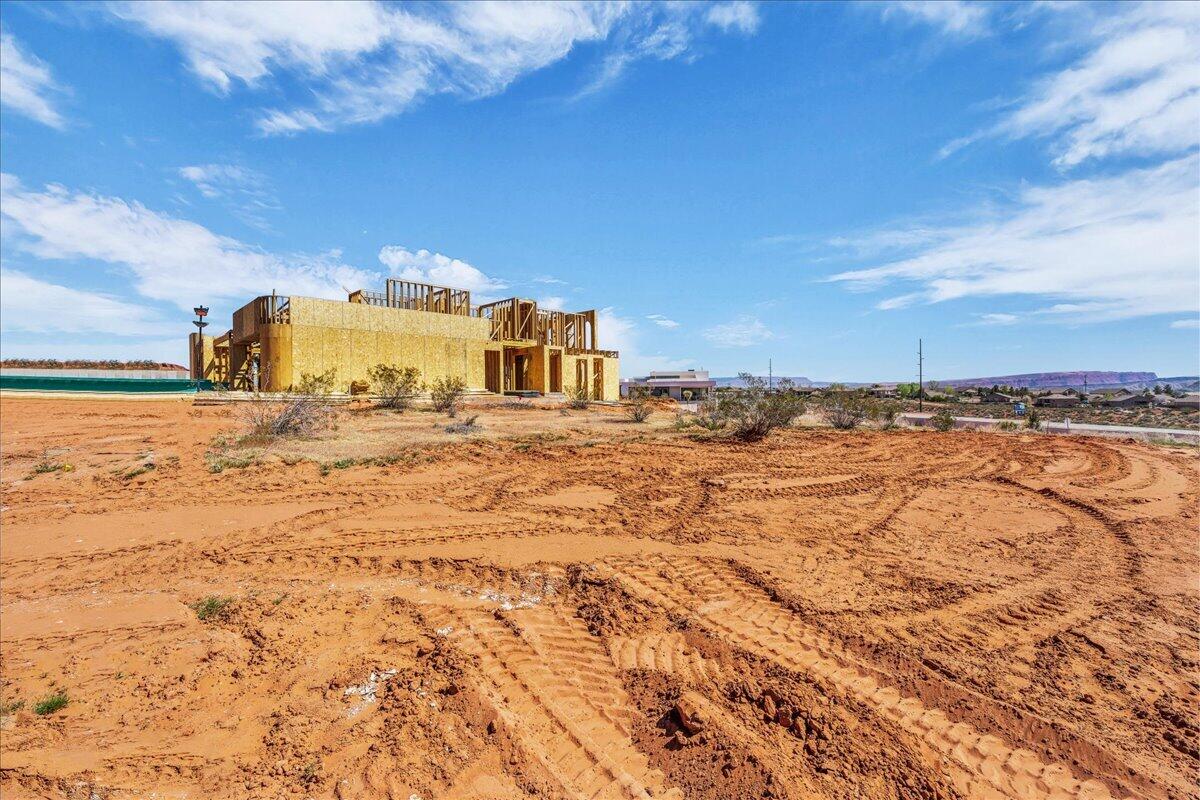 SOLENTE VILLAGE - Land