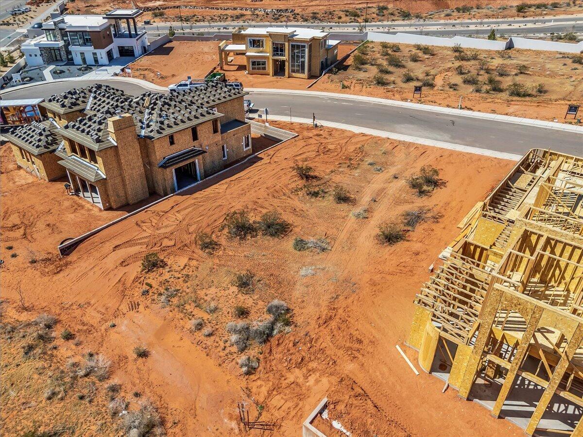 SOLENTE VILLAGE - Land