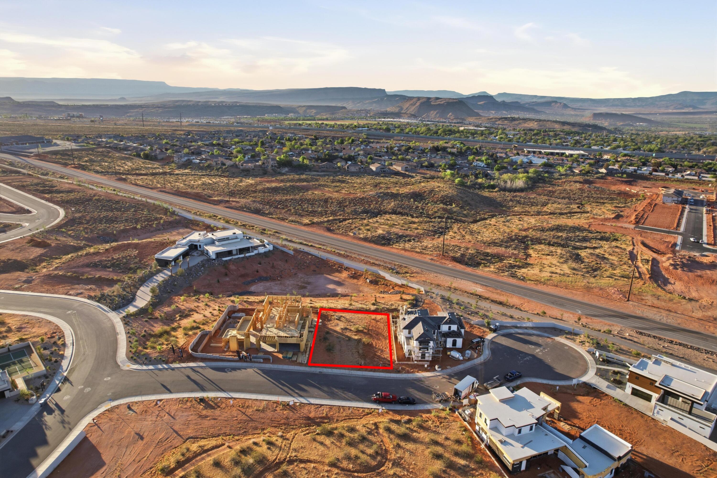 SOLENTE VILLAGE - Land