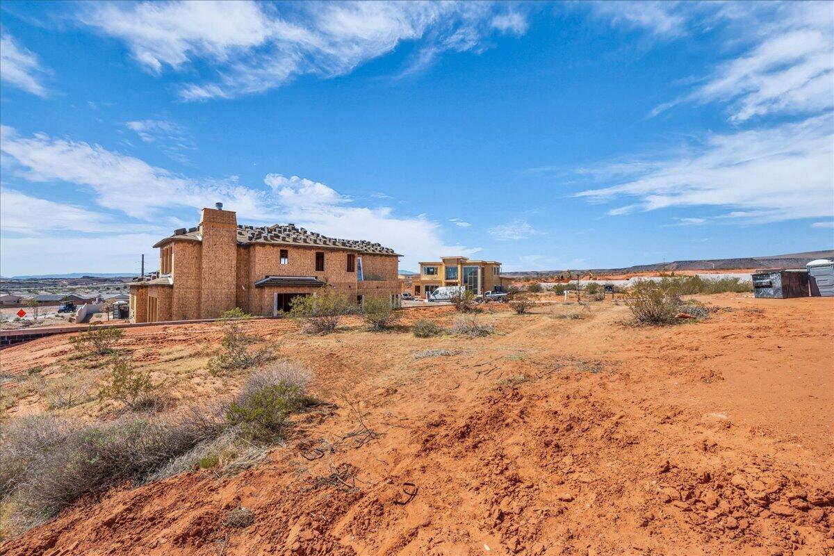 SOLENTE VILLAGE - Land