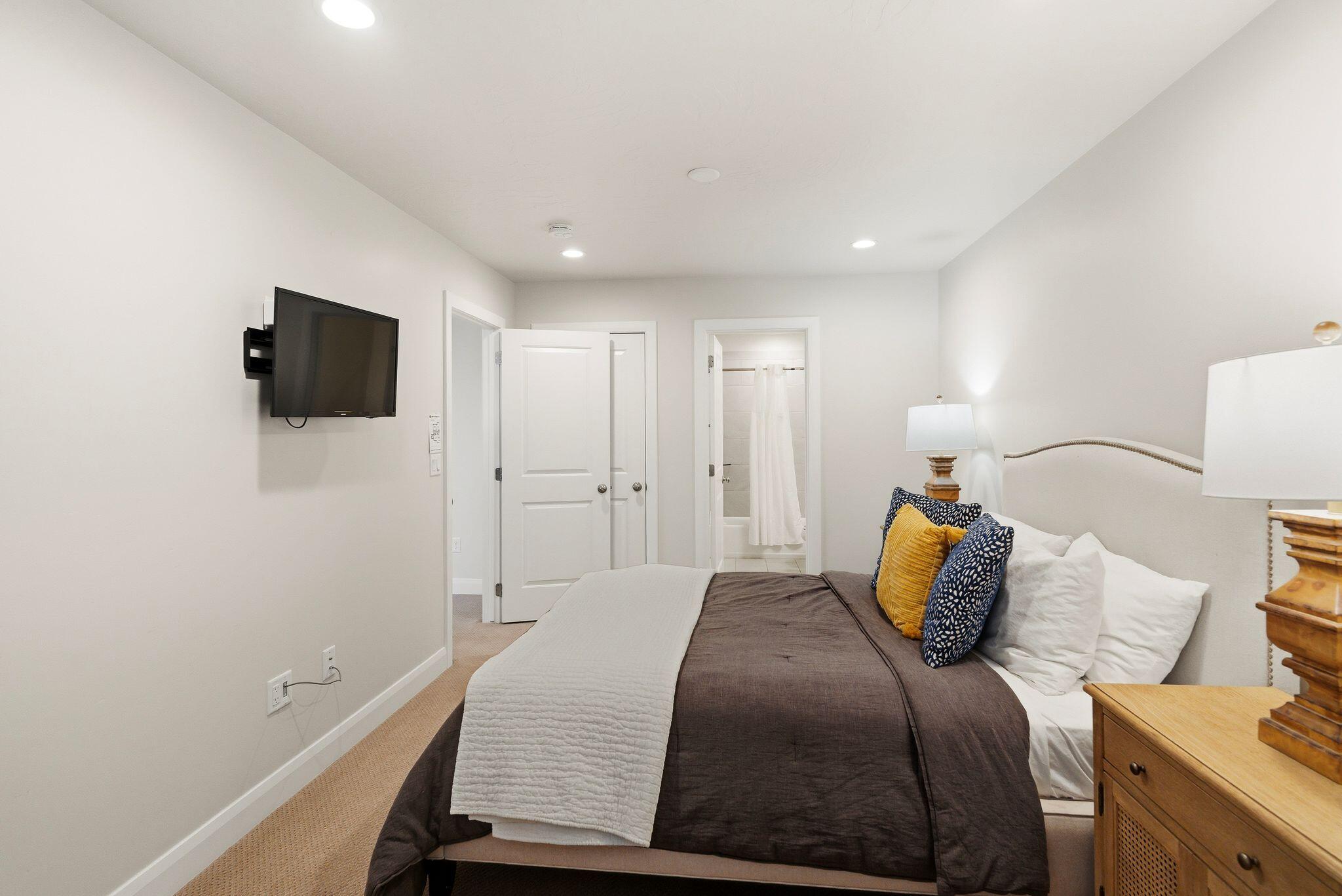 ESCONDIDO AT SIENNA HILLS - Residential