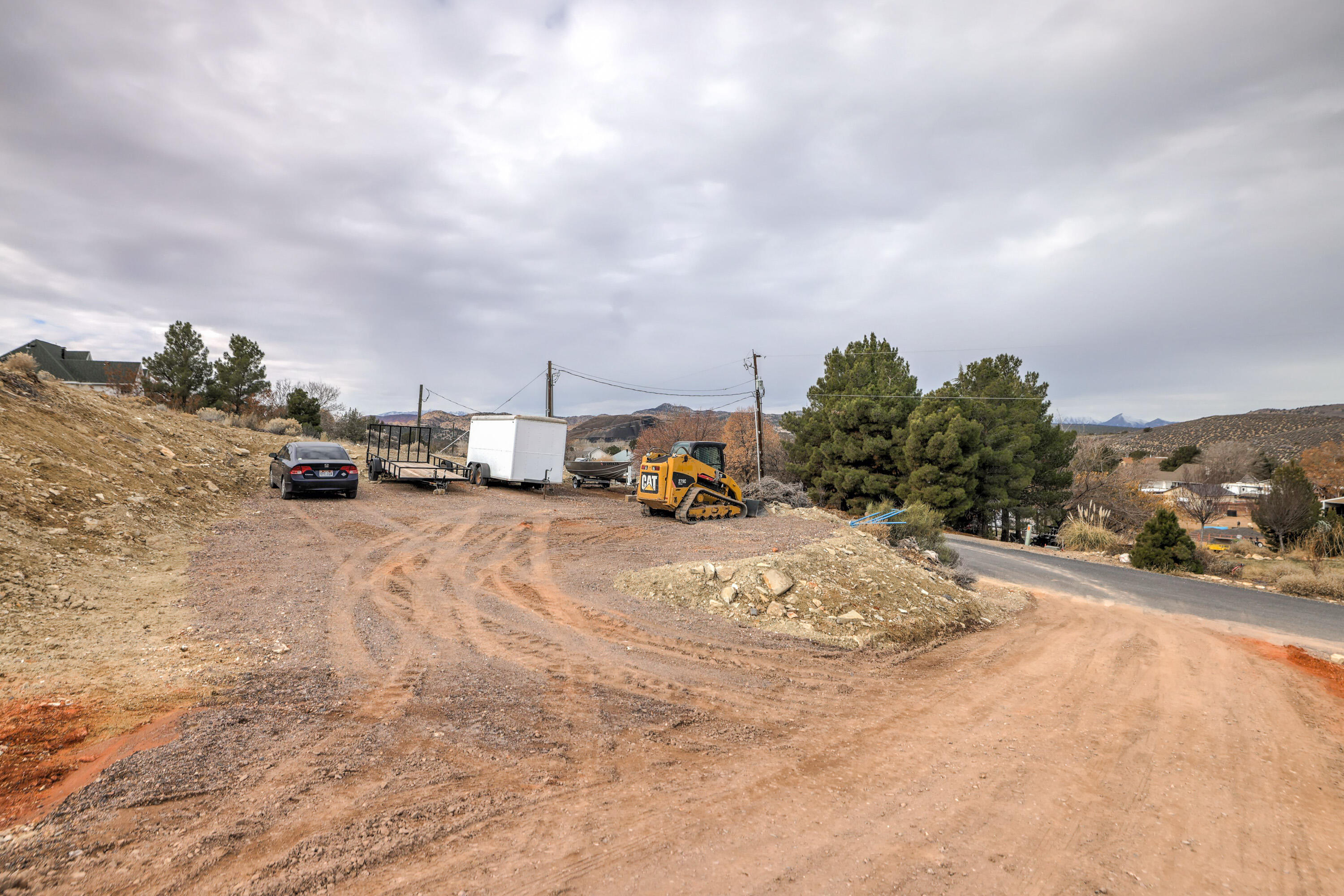 DIAMOND VALLEY ACRES - Residential