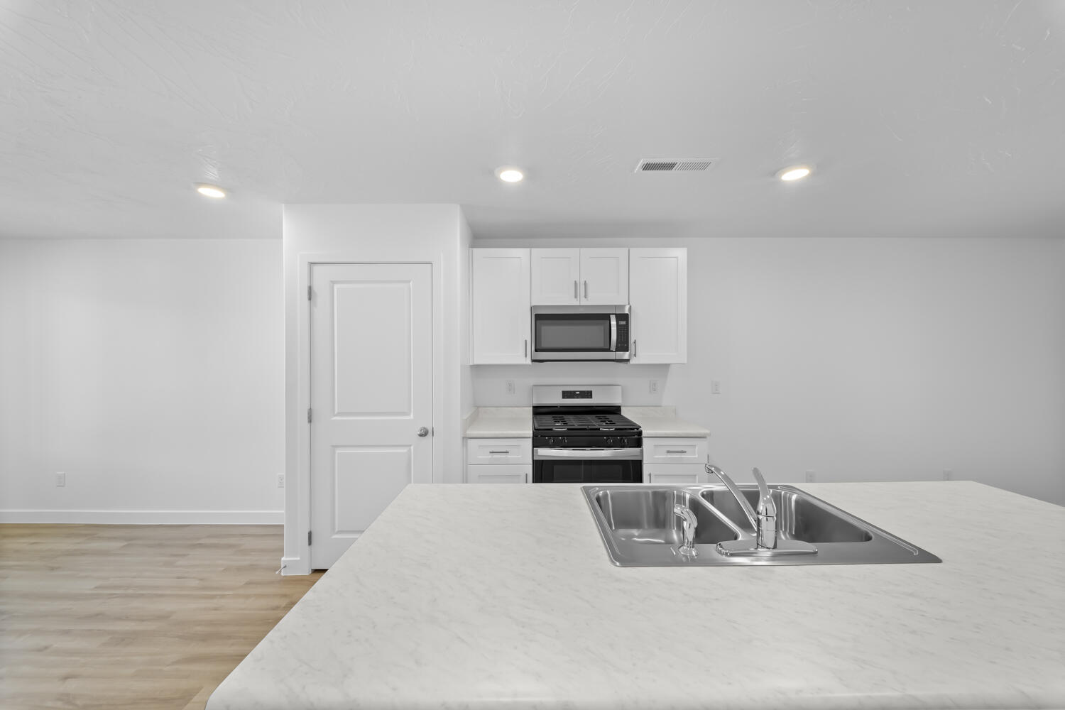 STANDING ROCK WEST AT LONG VALLEY - Residential