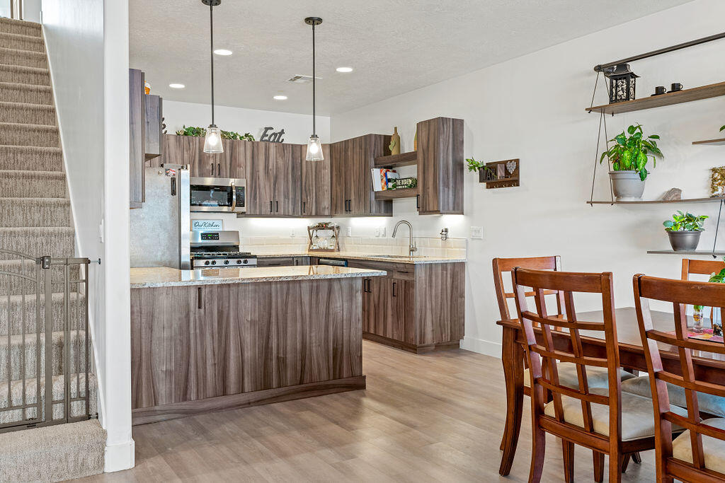 SAGE VILLAS - Residential