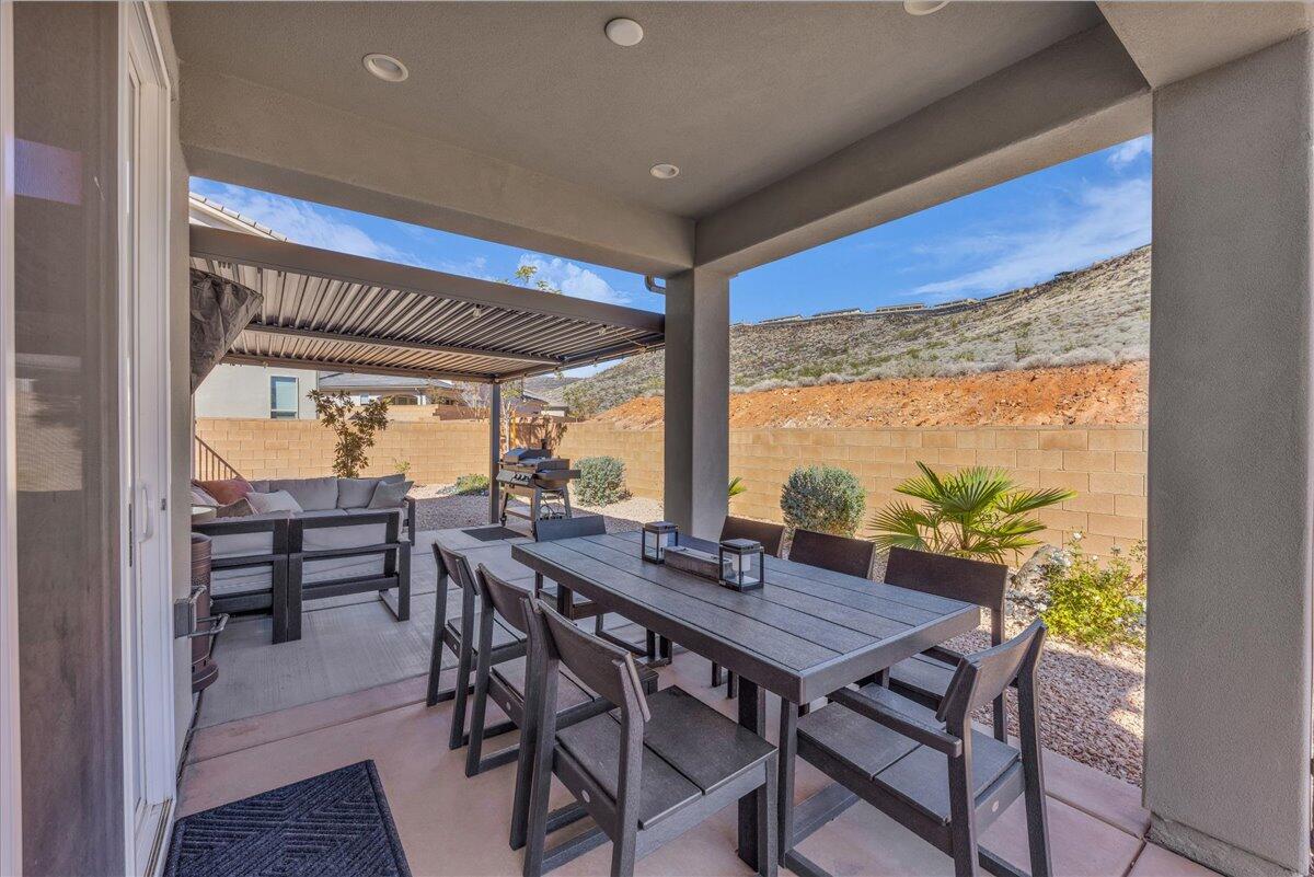 PASEOS AT SIENNA HILLS - Residential