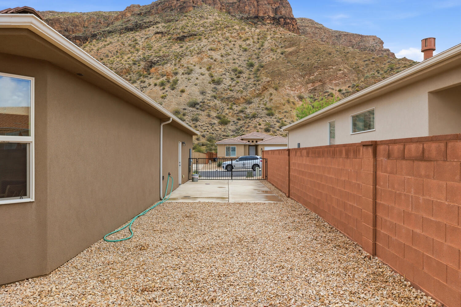 FROG HOLLOW - Residential