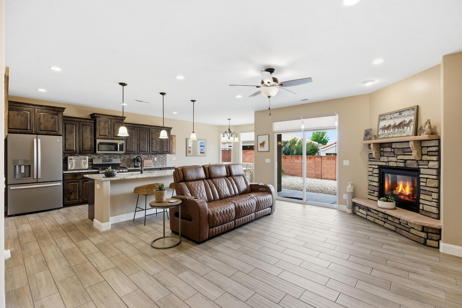 FROG HOLLOW - Residential