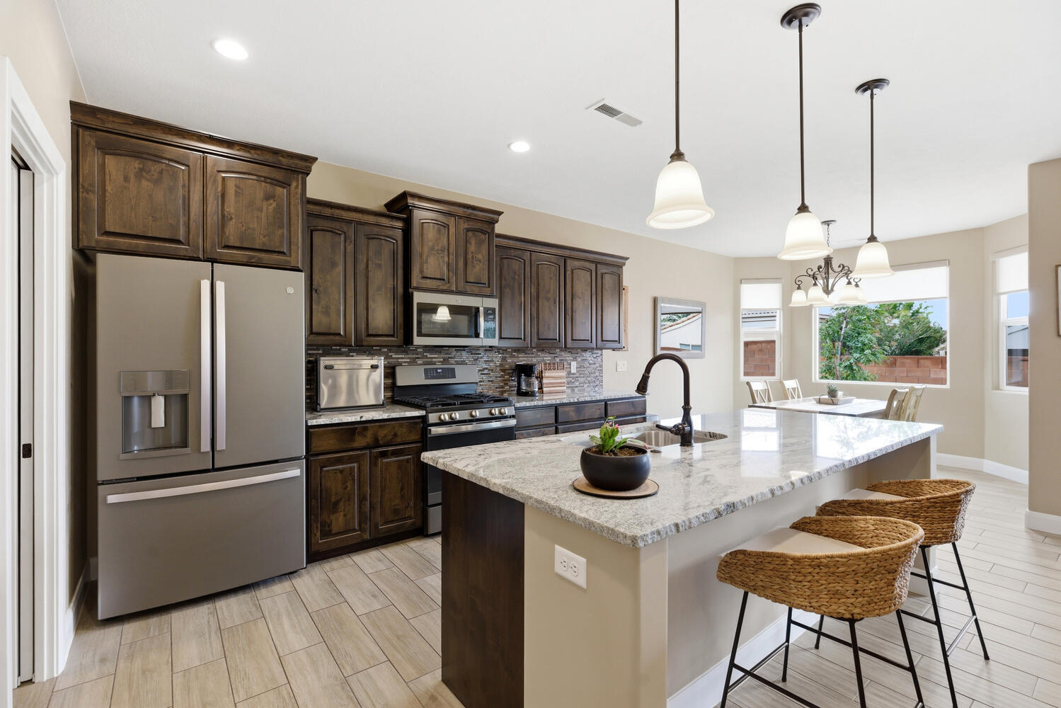 FROG HOLLOW - Residential